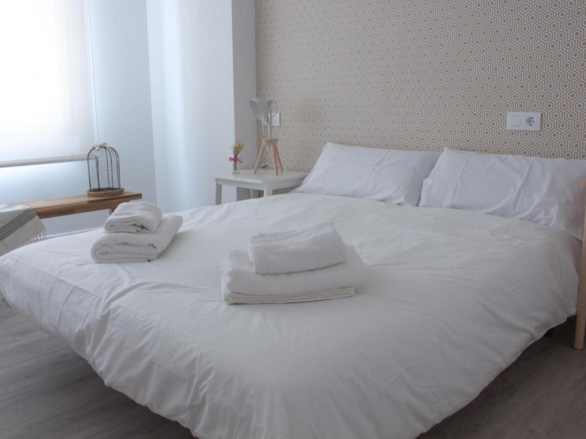 Housingcoruna Riazor Playa A Coruna Exterior photo